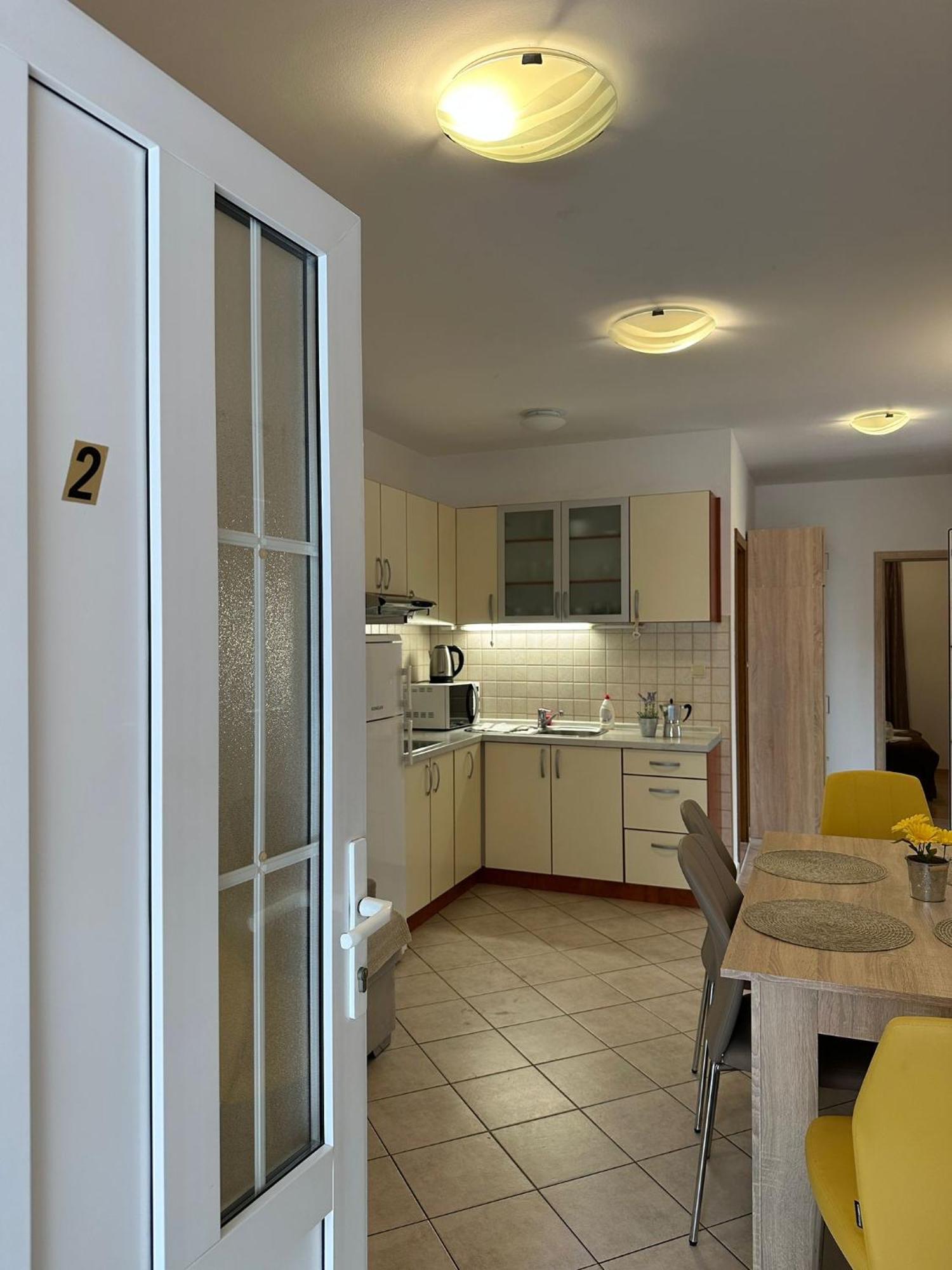 נובליה Apartmani Samec מראה חיצוני תמונה