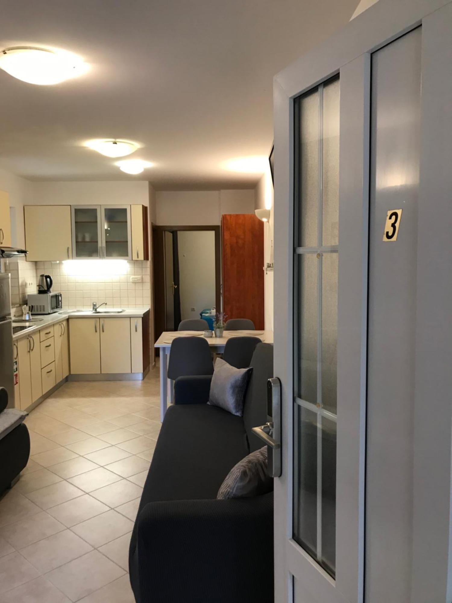 נובליה Apartmani Samec מראה חיצוני תמונה