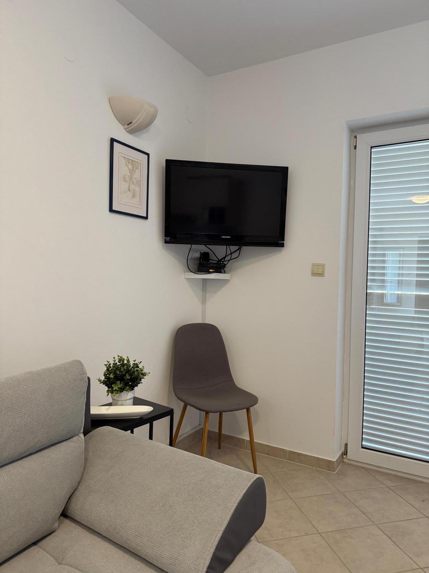 נובליה Apartmani Samec מראה חיצוני תמונה